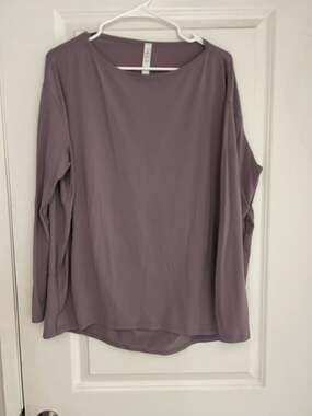 Lululemon Back in Action Long Sleeve Shirt Size 10
